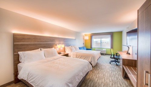 Suite, Multiple Beds, Accessible Bathtub (Communications)