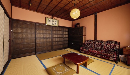 Bengara Room (Private Rooms, Non Smoking)