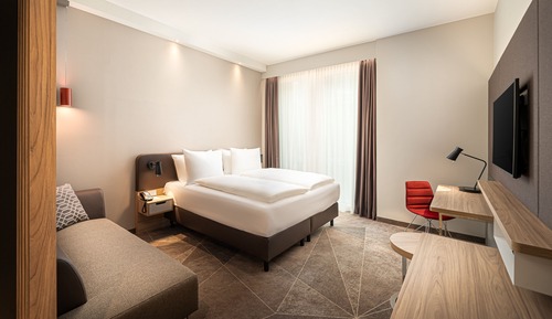 Standard Room, 1 Queen Bed