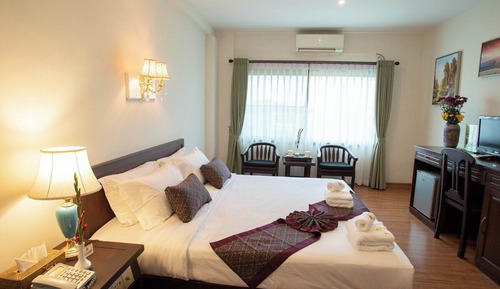 Deluxe Double or Twin Room
