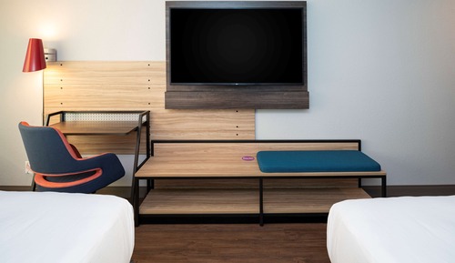 Room, 2 Queen Beds, Accessible (Roll-In Shower)