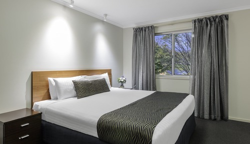 Deluxe King Suite