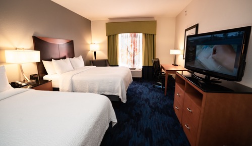 Room, 2 Queen Beds (Mobility/Hearing Access, Roll-In Shwr)
