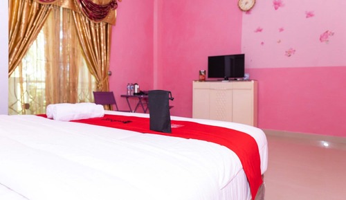 Double Room (Reddoorz)