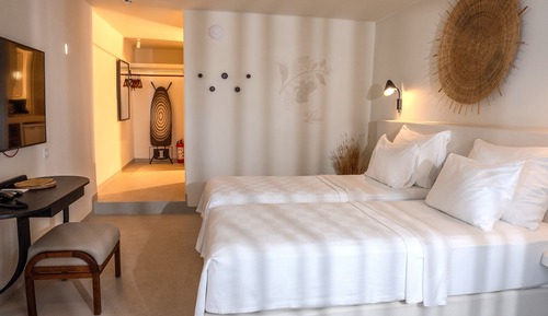Studio, 2 Twin Beds, Garden View