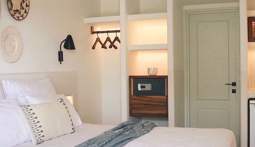 Studio, 1 Queen Bed, Garden View