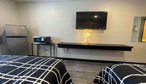 Deluxe Double Room, Refrigerator & Microwave