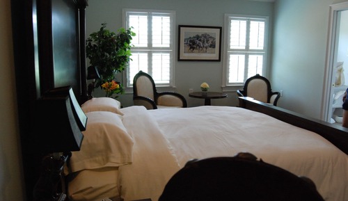 King Bed with Private Bath, Overlooking Pastures