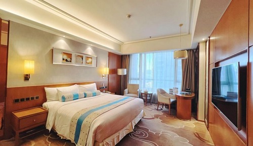 Deluxe Queen Room 