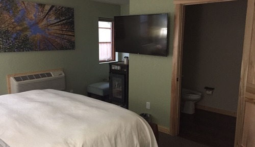Room, 1 King Bed (Room 3)