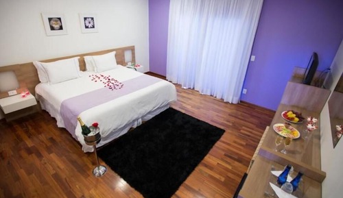 Standard Suite, Multiple Beds