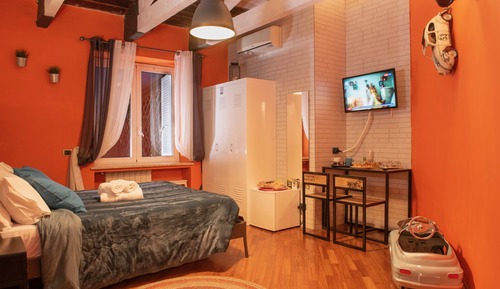 Premium Triple Room, Ensuite (Industrial)