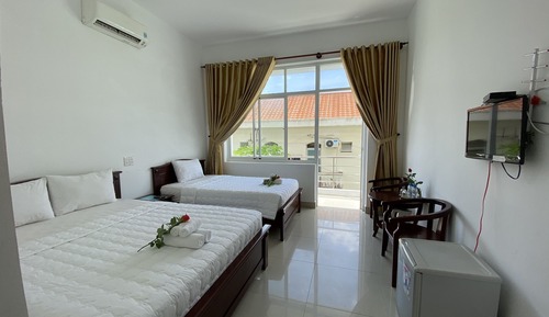 Panoramic Triple Room