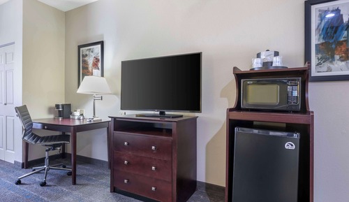 Standard Room, 1 King Bed, Accessible, Jetted Tub