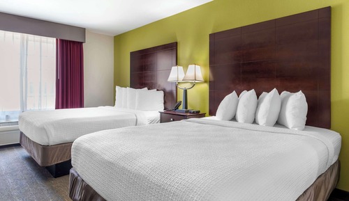 Suite, 2 Queen Beds, Non Smoking, Microwave (with Sofabed)