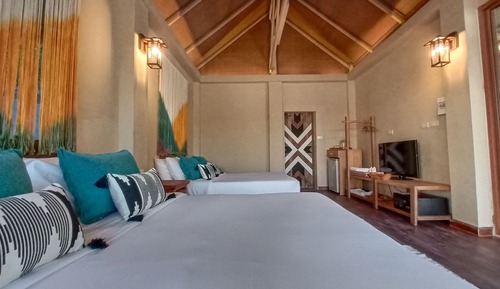 Beachfront Pool Villa