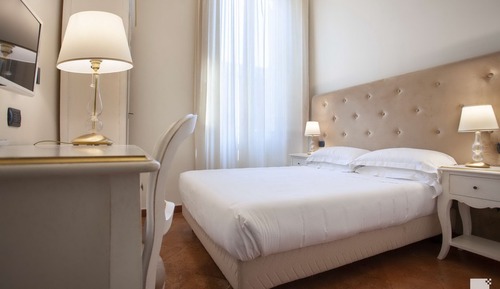 Basic Double Room, 1 Large Twin Bed