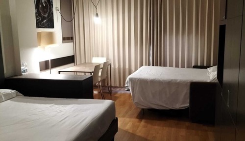 Triple Room, Annex Building