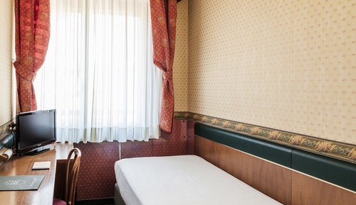 Economy Single Room