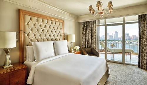 Corniche Suite King Bed