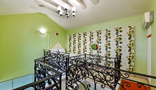 Room, Ocean View (Manhattan)
