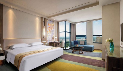 Room, 1 King Bed, Smoking