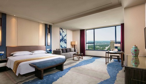 Deluxe Room, 1 King Bed, Smoking