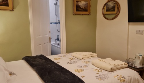 Double Room, Ensuite (Room 3)