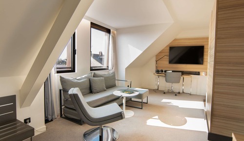 Executive Suite, Multiple Beds