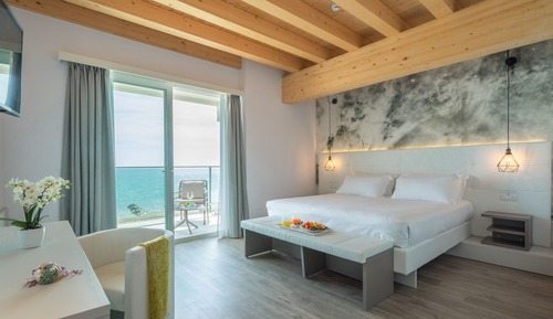 Deluxe Suite, Terrace, Sea View