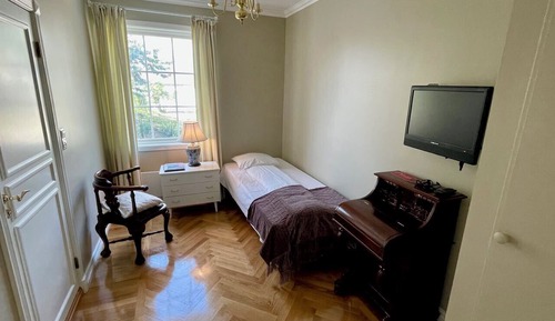 Single Room, 1 Double Bed