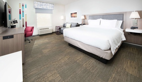 Room, 1 King Bed, Accessible (Mobility & Hearing, Roll-in Shower)