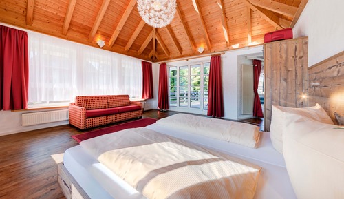 Deluxe Suite, 3 Bedrooms, Non Smoking, Garden View