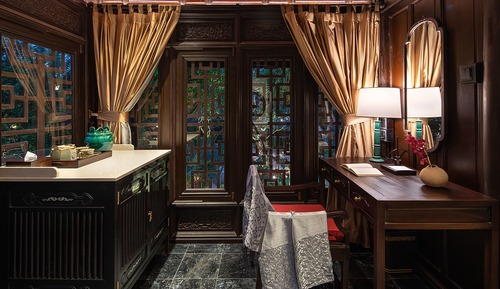 Deluxe Double Room, Bathtub