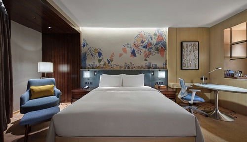 Deluxe Suite
