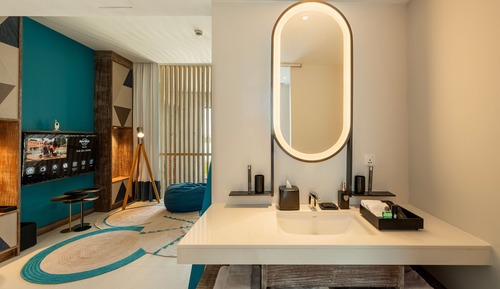 Silver Family Pool Suite (Two-Bedroom Duplex)
