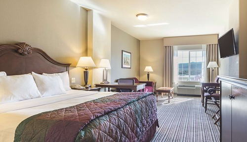 Deluxe Suite, 1 King Bed, Non Smoking