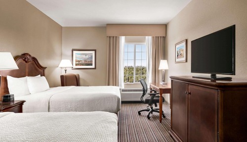 Deluxe Suite, 2 Queen Beds, Non Smoking