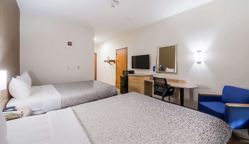 Room, 2 Queen Beds, Accessible, Non Smoking