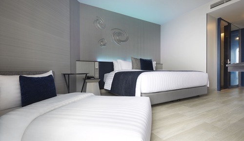 Superior Seaview with Sofa Bed 