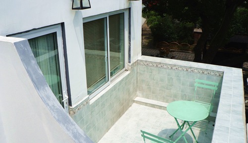 Suite, Balcony