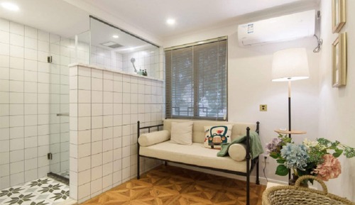 Suite with River View 