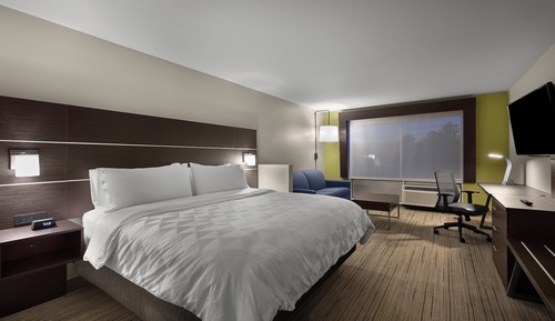 Suite, 1 King Bed (Living Area)