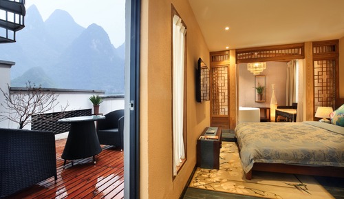 Deluxe Suite, Hill View