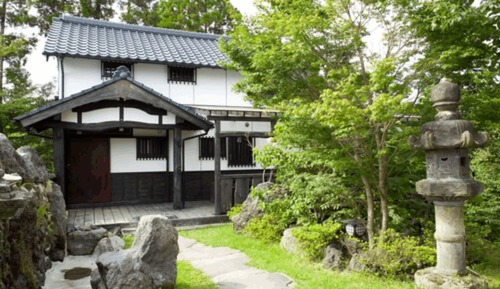Traditional Cabin (I)