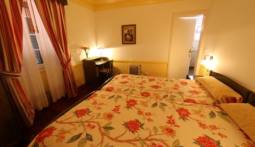 Twin Room, 2 Twin Beds, Mountain View