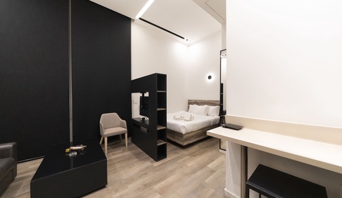 Standard Studio (Suite)