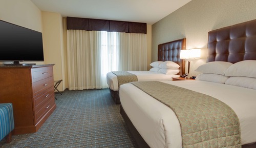 Deluxe Room, 2 Queen Beds, Accessible, Refrigerator & Microwave (Tub, Upper Floor)
