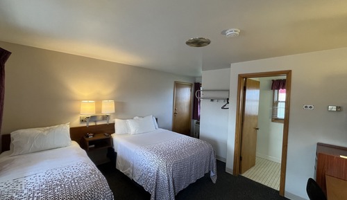 Standard Double or Twin Room, Multiple Beds, Non Smoking, Refrigerator & Microwave