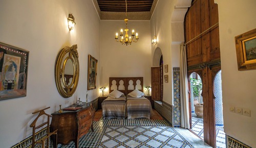 Junior Suite, 2 Twin Beds, Non Smoking, Courtyard View